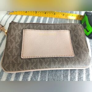 Michael Kors Textured Brown and Cream Wristlet Wallet New!